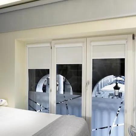 Guest house Plaza Nueva 3*